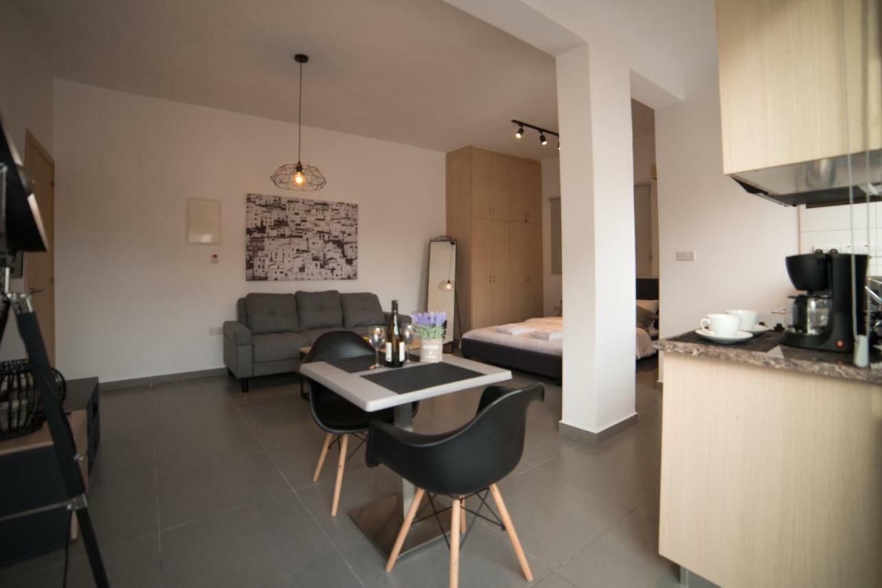 Mcplaces Holiday Apartments Paphos Exterior photo